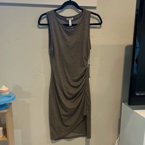 Leith Olive Green Sleeveless Ruched bodycon Dress